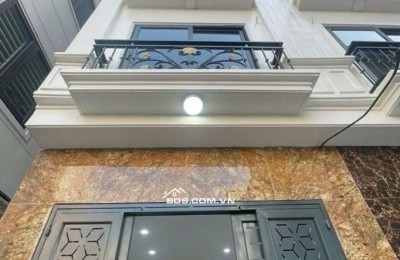 Gấp- Bán nhà Lĩnh Nam  33m² – 4,5 tầng – 7PN – 6 Tỷ – dòng tiền 21tr/T –ngõ đẹp